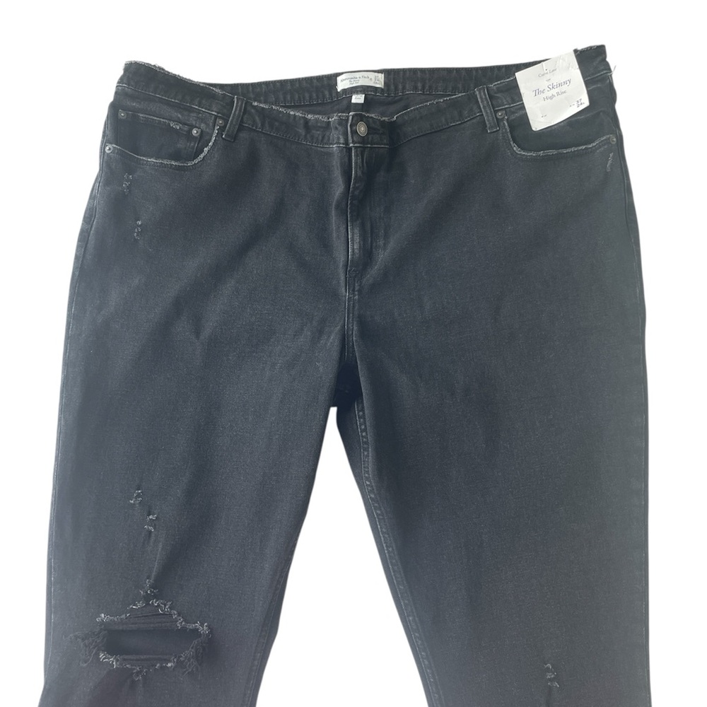 Abercrombie & Fitch Curve Love The Skinny High Rise Black Distressed Size 37 NWT